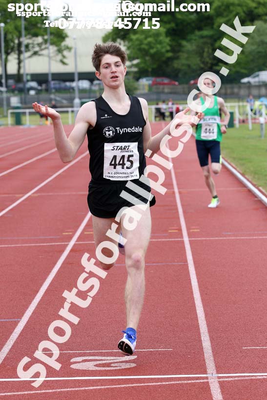 Mens under-17 800 metres, North Eastern Track and Fields Champs., Middlesbrough. Photo: David T. Hewitson/Sports for All Pics
